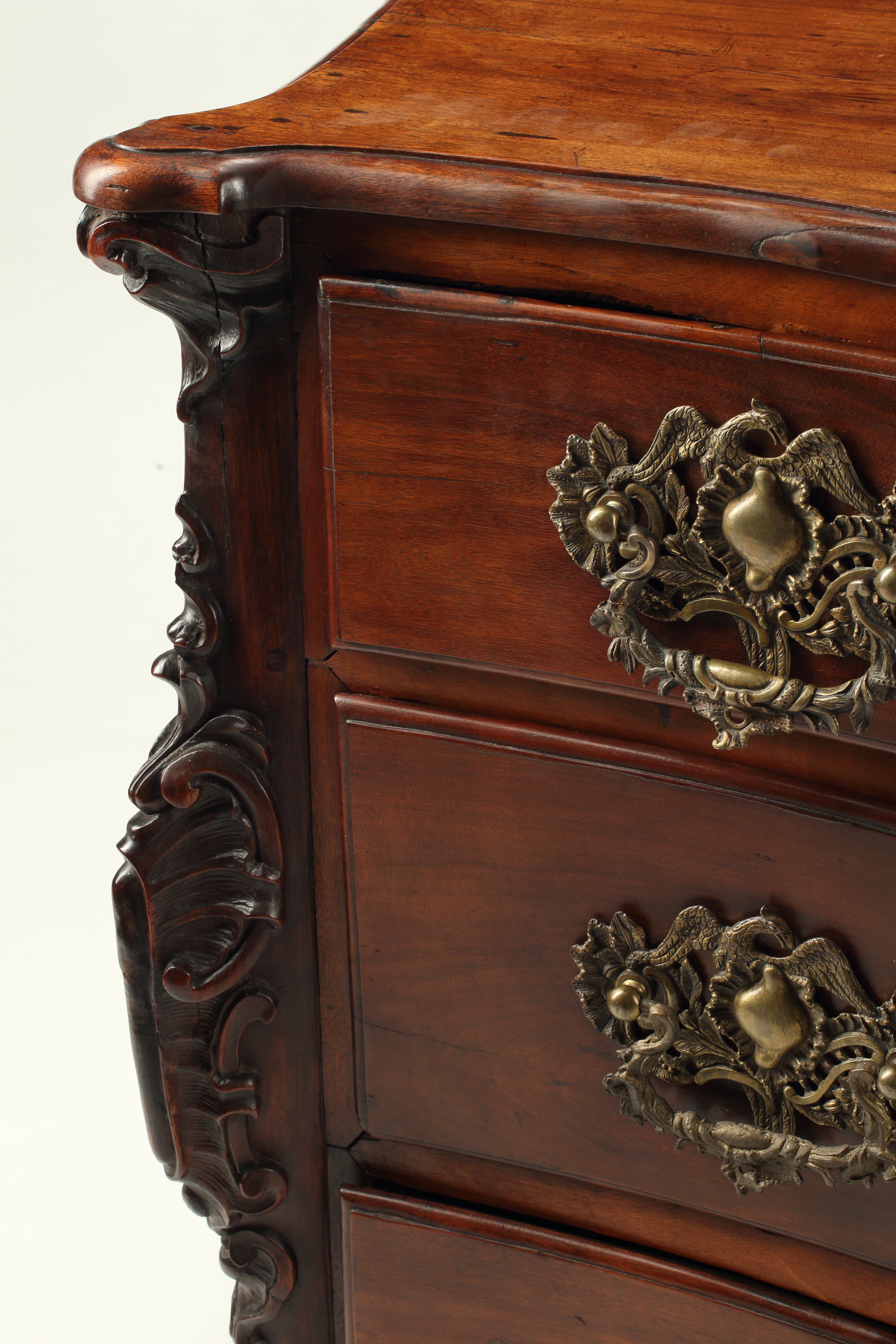 Jacaranda Chest of Drawers, 18th Century Portuguese